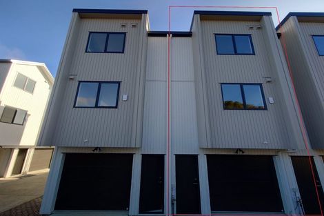 Photo of property in 6/113 Te Atatu Road, Te Atatu South, Auckland, 0610