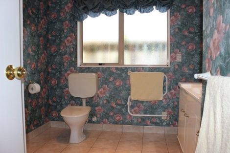 Photo of property in 25 Reef Avenue, Papamoa Beach, Papamoa, 3118