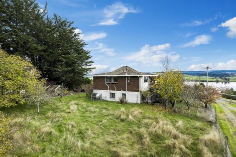 Photo of property in 10 Gull Street, Waihola, Milton, 9073