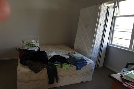 Photo of property in 31 Gladstone Road, Northcote, Auckland, 0627