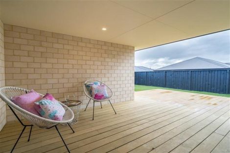 Photo of property in 11 Heathfield Drive, Mosgiel, 9024