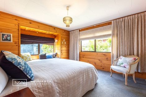 Photo of property in 1 Bathurst Street, Silverstream, Upper Hutt, 5019