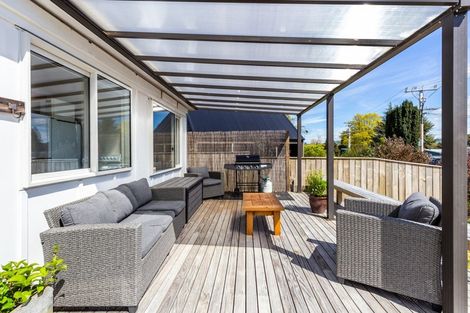 Photo of property in 49 Matuku Street, Two Mile Bay, Taupo, 3330