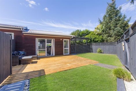 Photo of property in 2/30 Witheford Drive, Bayview, Auckland, 0629