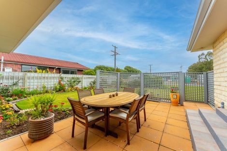 Photo of property in 124 Richard Pearse Drive, Temuka, 7920