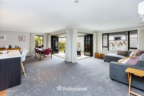 Photo of property in 19 Brentwood Street, Trentham, Upper Hutt, 5018