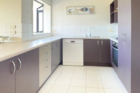 Photo of property in 1 Summerland Drive, Henderson, Auckland, 0612