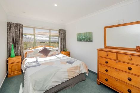 Photo of property in 16 Barrett Drive, Waikanae Beach, Waikanae, 5036