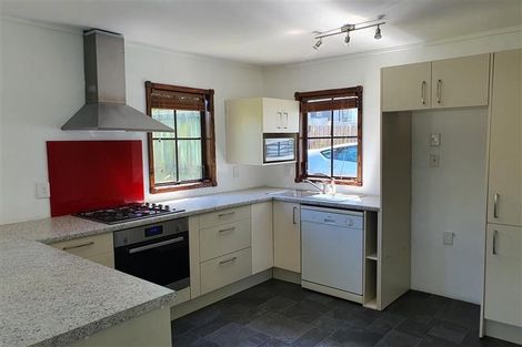 Photo of property in 2/85 Meadway, Sunnyhills, Auckland, 2010