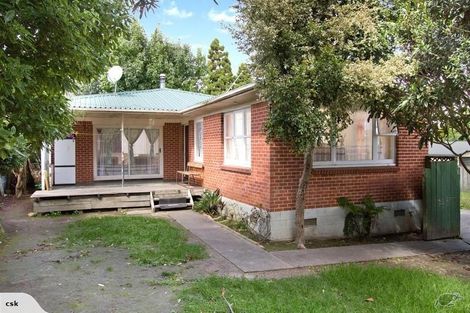 Photo of property in 1/10 Fruitvale Road, New Lynn, Auckland, 0600