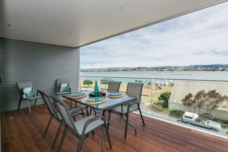 Photo of property in 403/7 Humber Street, Pandora, Napier, 4110