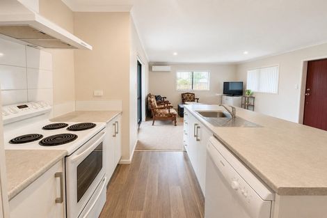 Photo of property in 4 Duke Avenue, Pukekohe, 2120