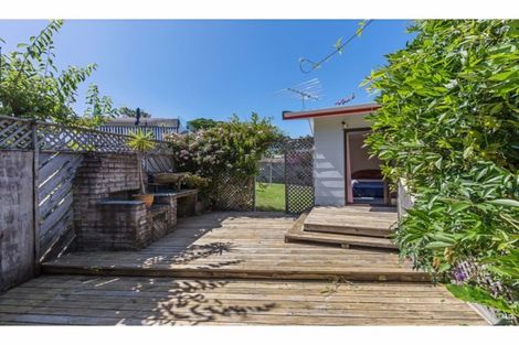 Photo of property in 16 Gerontius Lane, Snells Beach, 0920