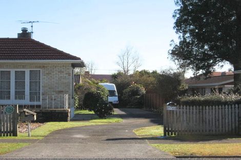 Photo of property in 2/44 Willis Road, Papakura, 2110