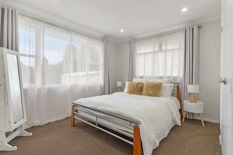 Photo of property in 11 Harrington Road, Henderson, Auckland, 0610
