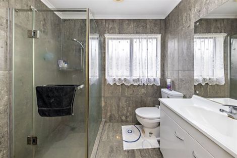 Photo of property in 34 Stellata Court, Randwick Park, Auckland, 2105