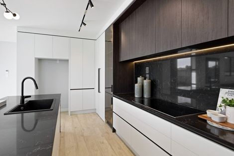 Photo of property in 28 Takurua Terrace, Orewa, 0931