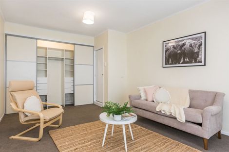 Photo of property in 9 Tainui Terrace, Tawa, Wellington, 5028