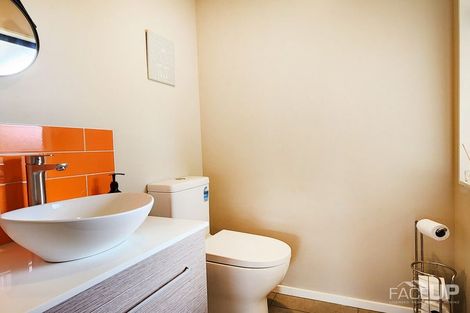 Photo of property in 57 Wiseley Road, West Harbour, Auckland, 0618