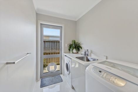 Photo of property in 22 Helen June Avenue, Flagstaff, Hamilton, 3210