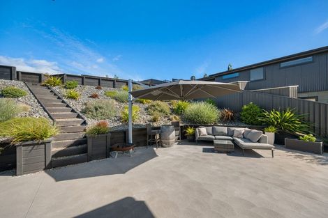 Photo of property in 71 Stratford Drive, Mount Pisa, Cromwell, 9383