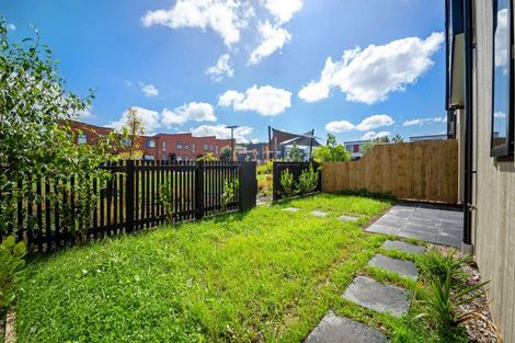 Photo of property in 10 Hokoteta Street, Mount Wellington, Auckland, 1062