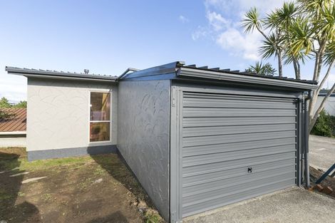 Photo of property in 15a Lenox Grove, Johnsonville, Wellington, 6037