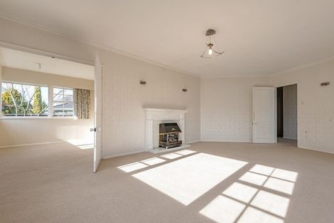 Photo of property in 69 Churchill Avenue, Hokowhitu, Palmerston North, 4410