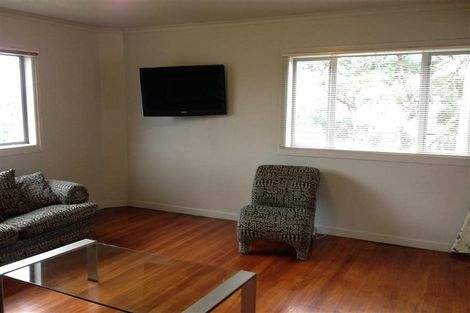 Photo of property in 15 Marsh Avenue, Forrest Hill, Auckland, 0620