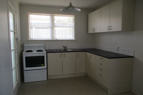 Photo of property in 135 Driver Crescent, Cannons Creek, Porirua, 5024