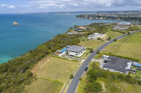 Photo of property in 32 Balboa Drive, Matakatia, Whangaparaoa, 0930