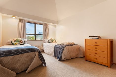 Photo of property in 10 Edgewater Street, Waikanae, 5036