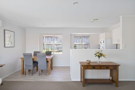 Photo of property in 13 Legacy Drive, Henderson, Auckland, 0612