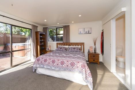 Photo of property in 108 Benmore Avenue, Cloverlea, Palmerston North, 4412