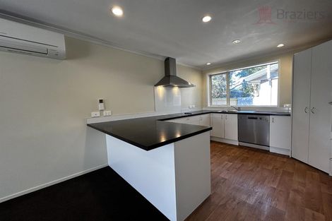 Photo of property in 40 Peer Street, Upper Riccarton, Christchurch, 8041