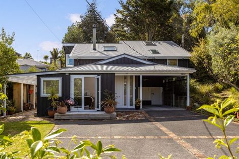 Photo of property in 264 Beach Road, Campbells Bay, Auckland, 0630