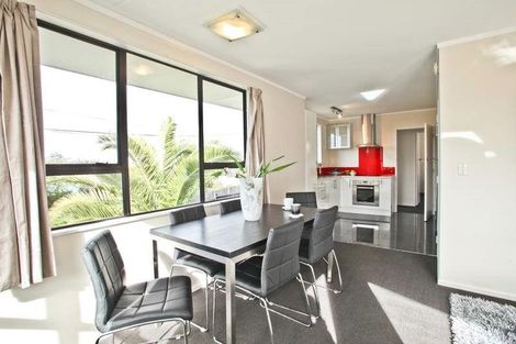 Photo of property in 1/184 Chivalry Road, Glenfield, Auckland, 0629
