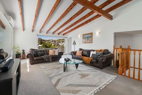 Photo of property in 21 Korotaha Terrace, Rothesay Bay, Auckland, 0630