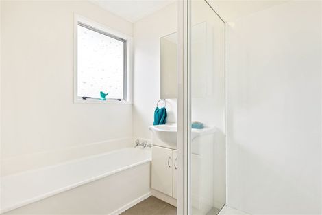 Photo of property in 137 Universal Drive, Henderson, Auckland, 0610