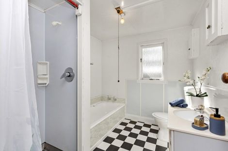 Photo of property in 112b Newton Road, Raglan, Te Mata, 3894