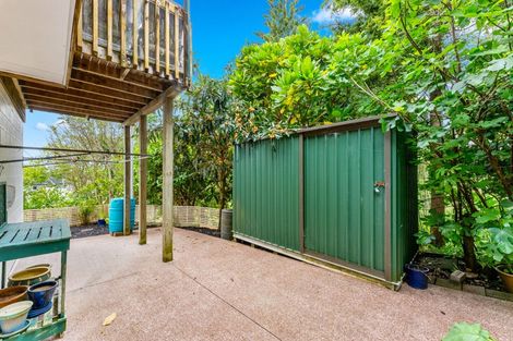 Photo of property in 1/12 Greenvalley Rise, Glenfield, Auckland, 0629