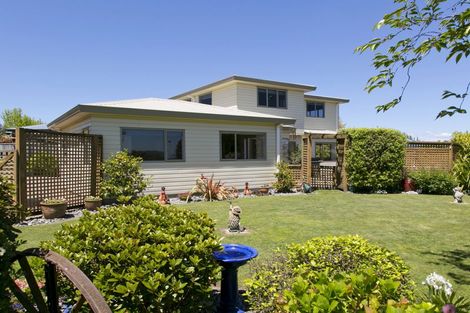 Photo of property in 2/2 Astelia Way, Waipahihi, Taupo, 3330