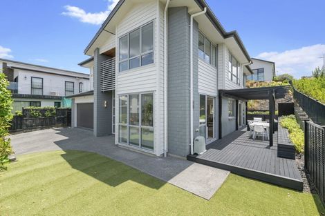 Photo of property in 35 Remuremu Street, Long Bay, Auckland, 0630