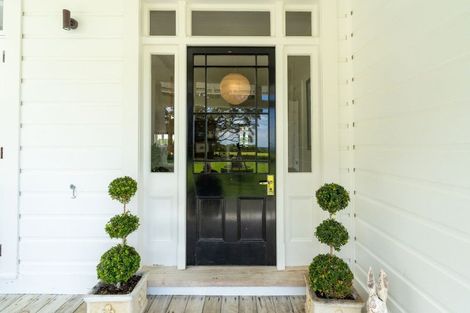 Photo of property in 132 South Manakau Road, Manakau, Otaki, 5583