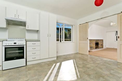 Photo of property in 7 Camelot Place, Glenfield, Auckland, 0629