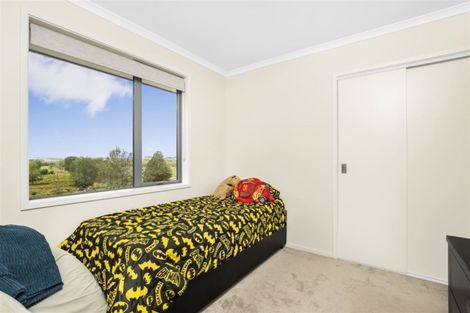 Photo of property in 12 Peet Row, Pokeno, 2471