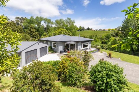 Photo of property in 137 Tauroa Road, Havelock North, 4130