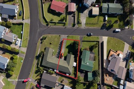 Photo of property in 19a Litchfield Place, Clarks Beach, 2122