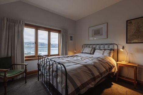 Photo of property in 2 Selwyn Road, Lyttelton, 8082