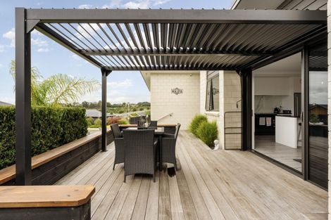 Photo of property in 5 Manotini Way, Pyes Pa, Tauranga, 3112